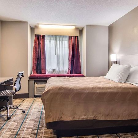 Quality Inn & Suites Grove City-Outlet Mall Extérieur photo