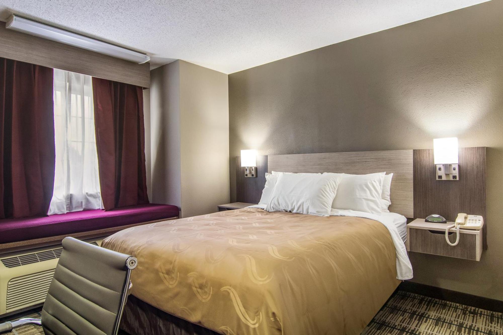 Quality Inn & Suites Grove City-Outlet Mall Extérieur photo