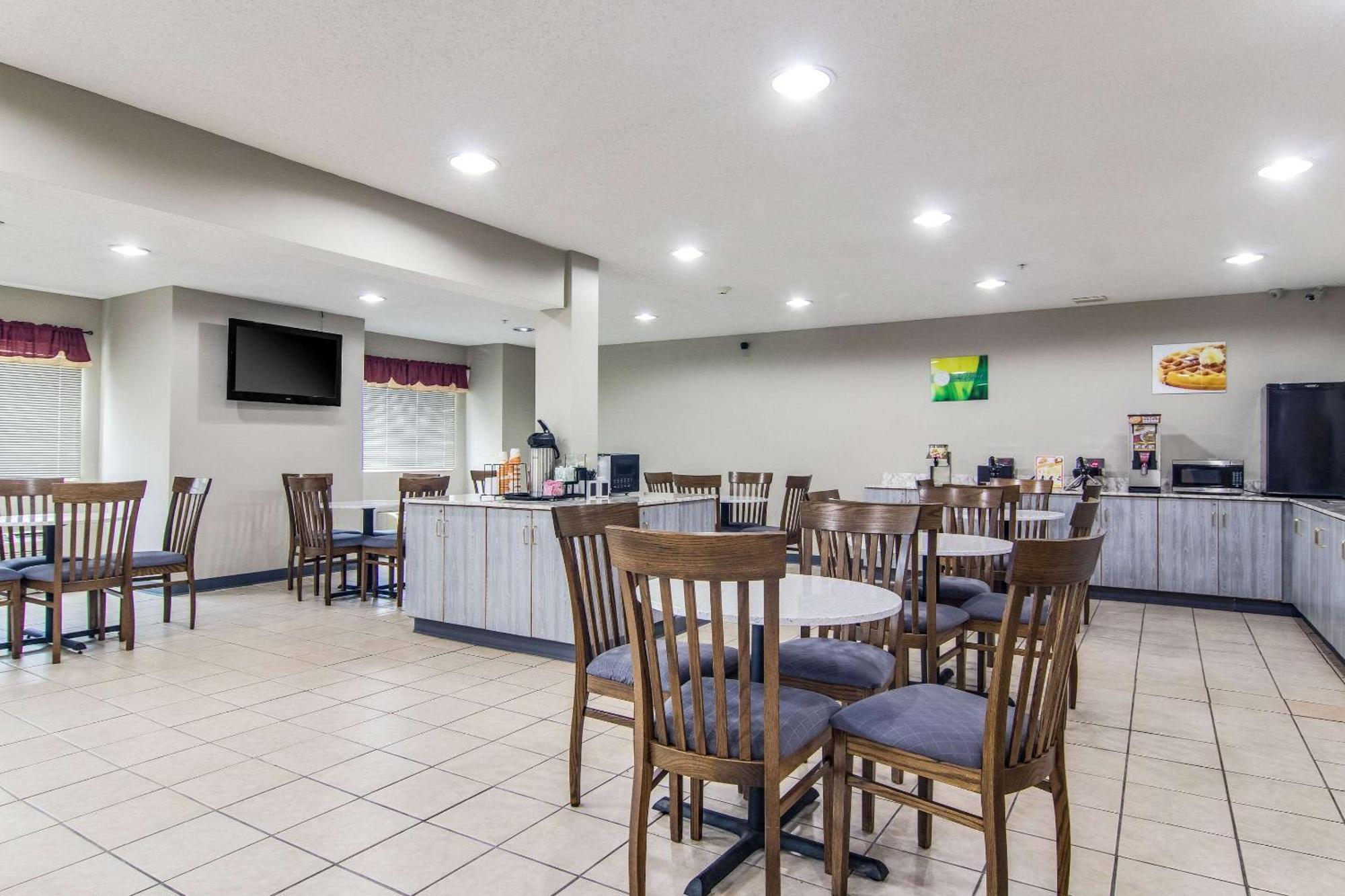 Quality Inn & Suites Grove City-Outlet Mall Extérieur photo