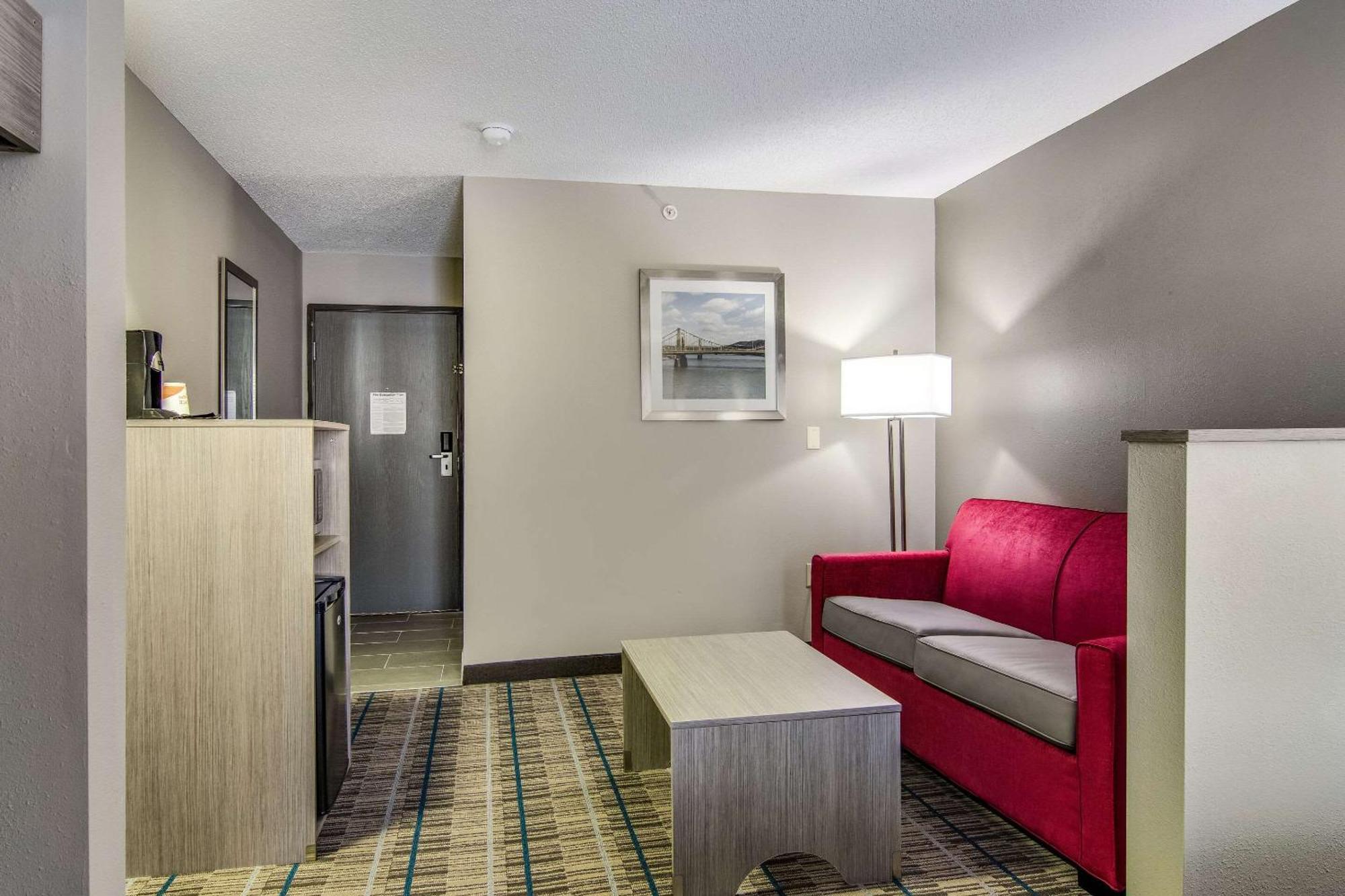 Quality Inn & Suites Grove City-Outlet Mall Extérieur photo