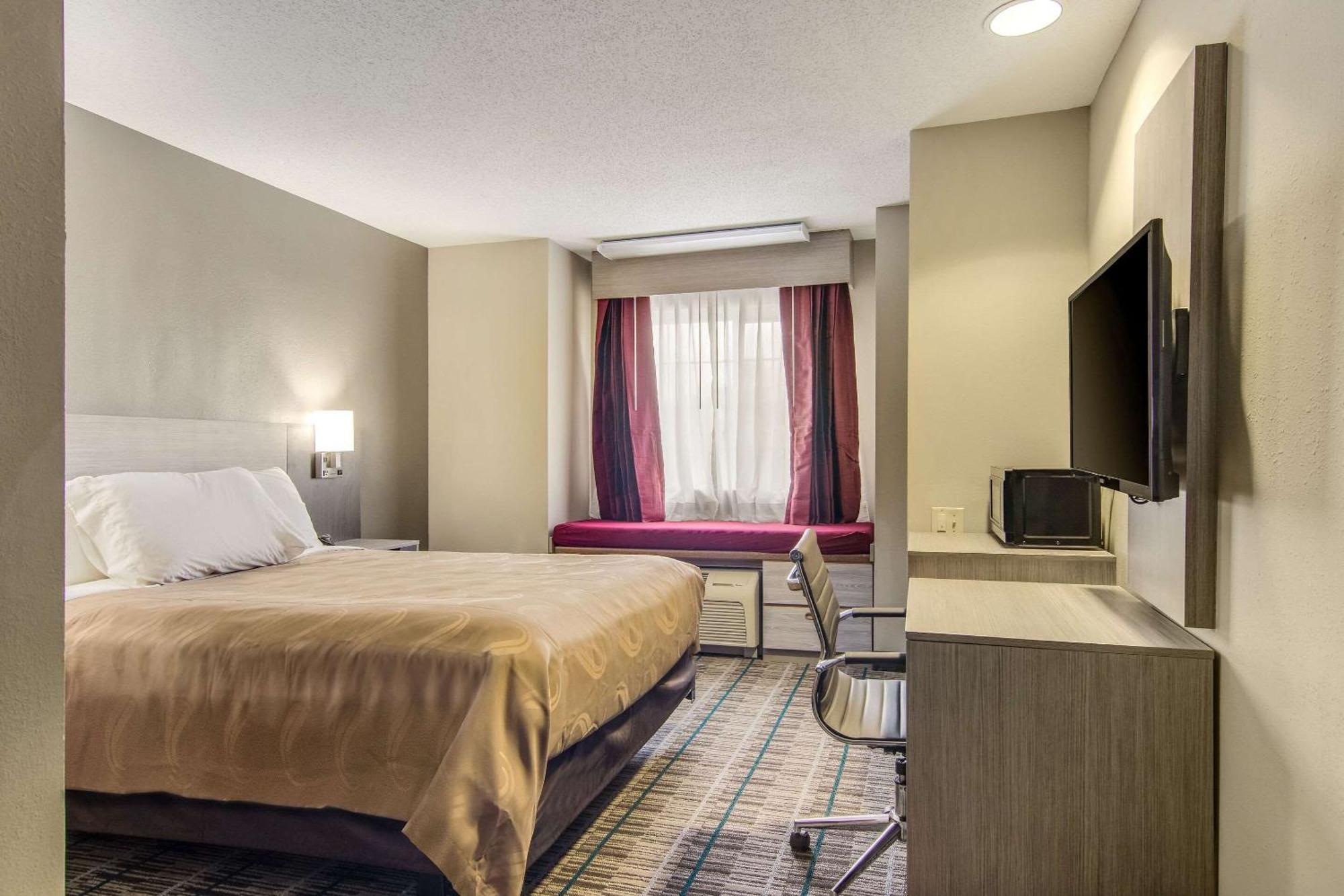 Quality Inn & Suites Grove City-Outlet Mall Extérieur photo