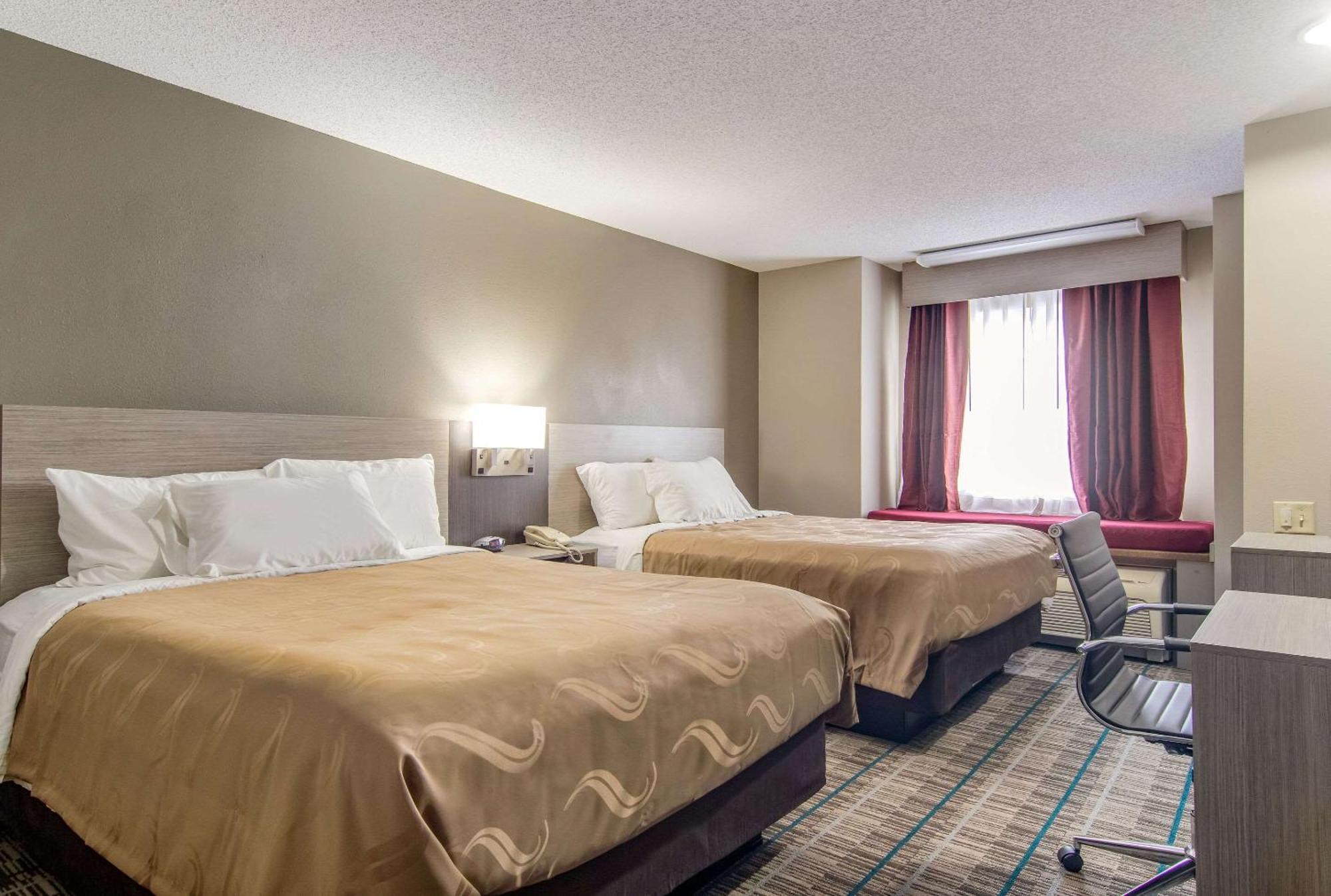 Quality Inn & Suites Grove City-Outlet Mall Extérieur photo